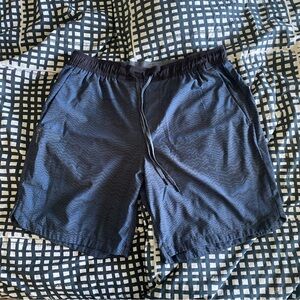 Roark „Run Amok“ Serrano Shorts